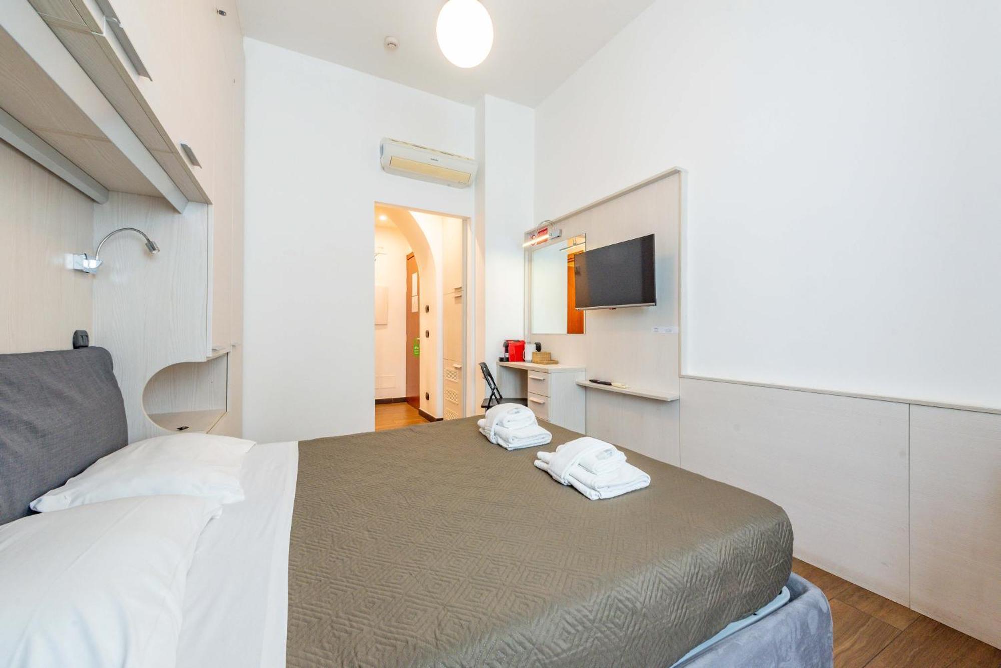 Andenis Tiber House Hotel Rome Exterior photo