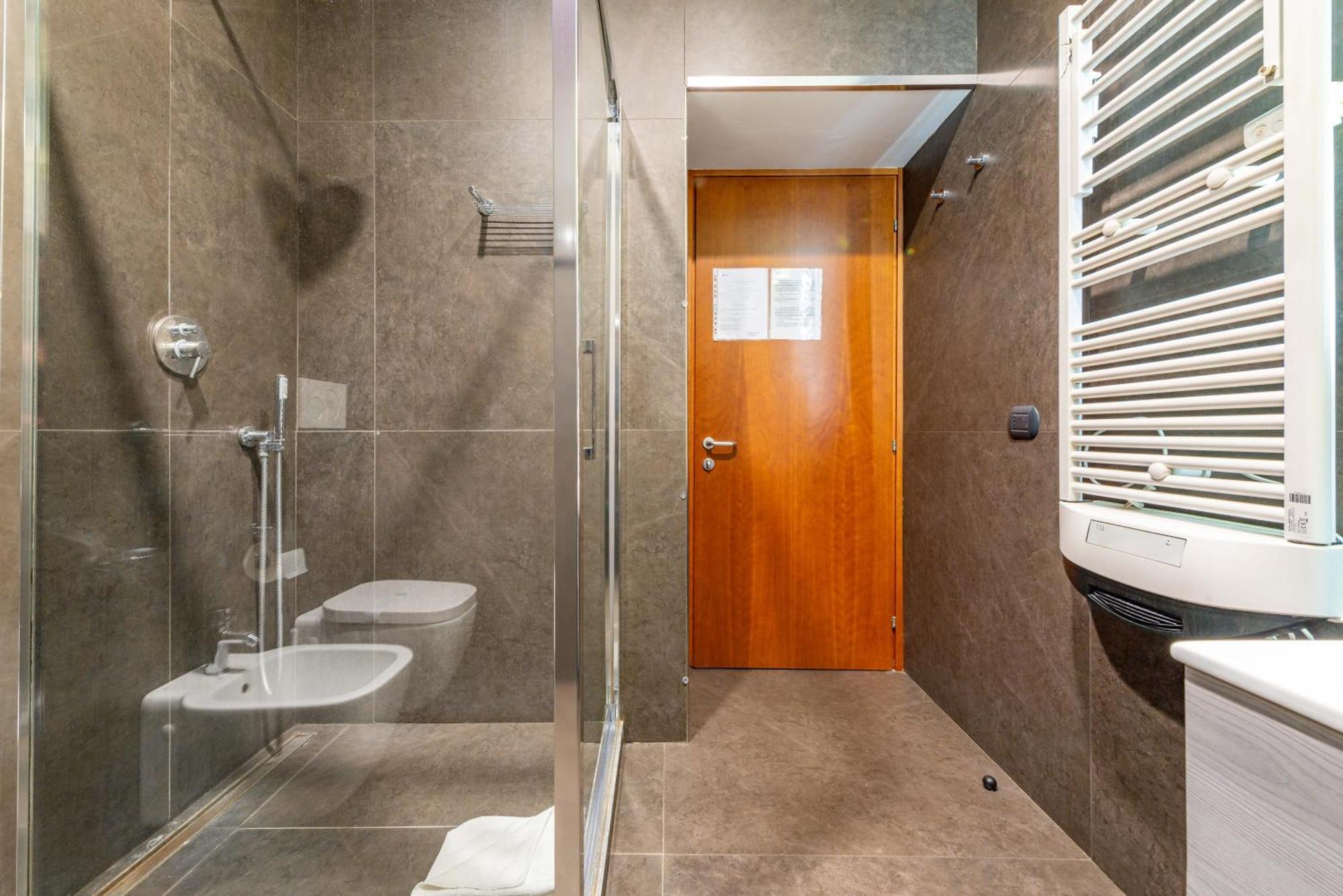 Andenis Tiber House Hotel Rome Exterior photo