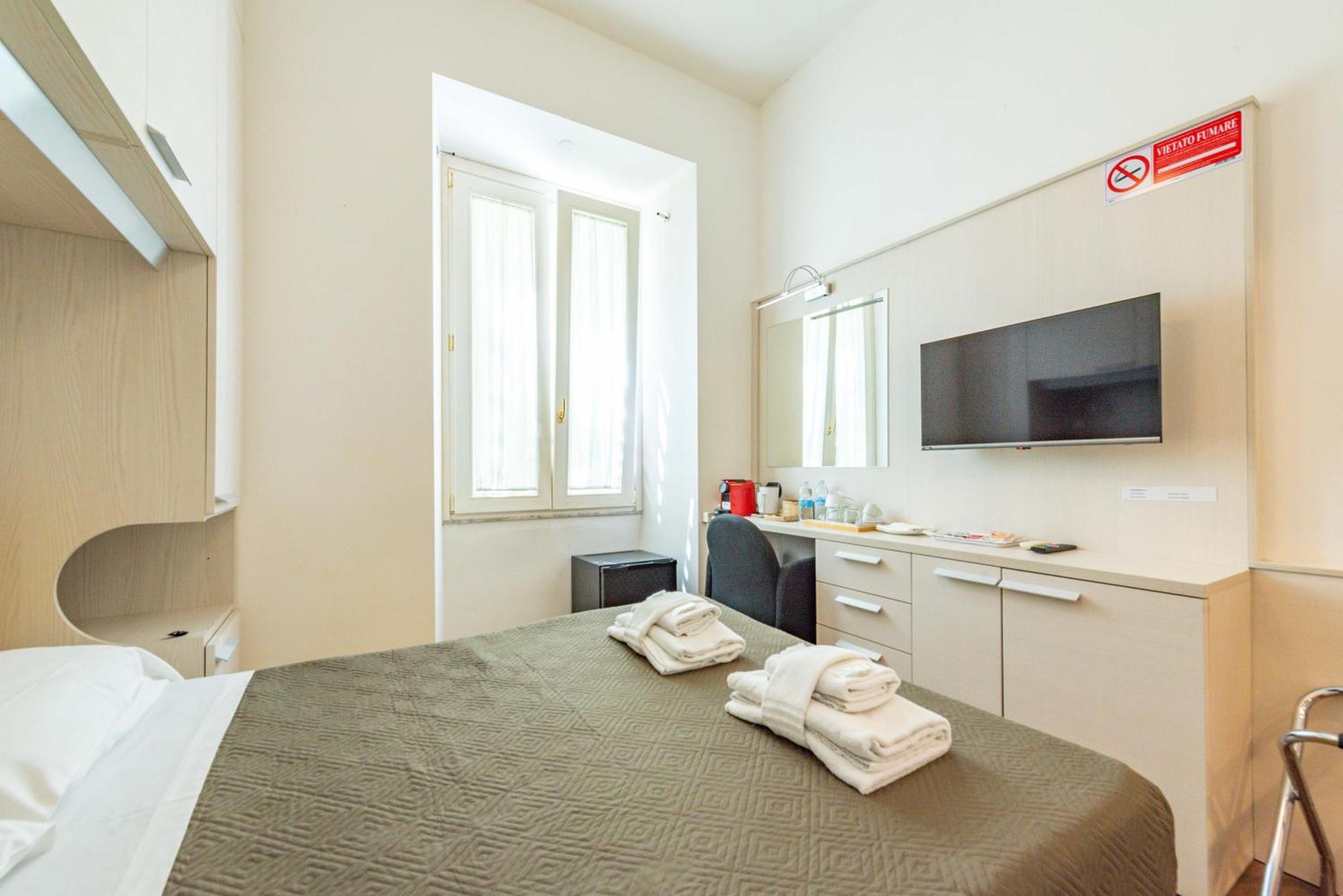 Andenis Tiber House Hotel Rome Exterior photo