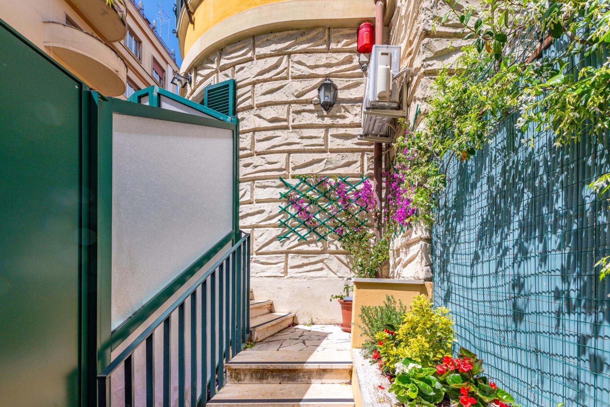 Andenis Tiber House Hotel Rome Exterior photo